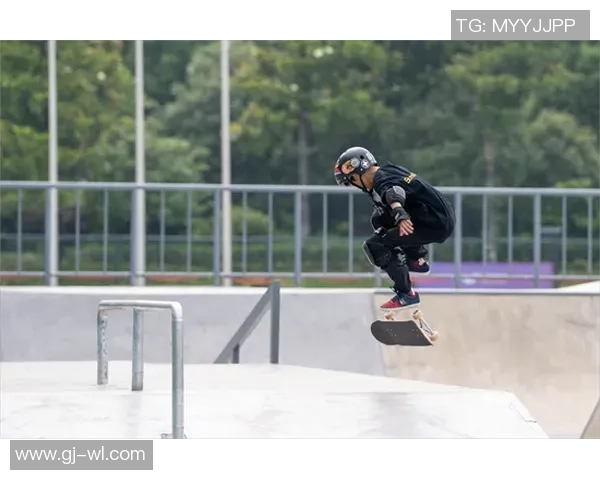 成都滑板队在世界滑板锦标赛中的经验与表现深度解析 成都滑板队在世界滑板锦标赛中的经验与表现深度解析